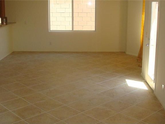 4th image of 8948 Grand Emerald Ct