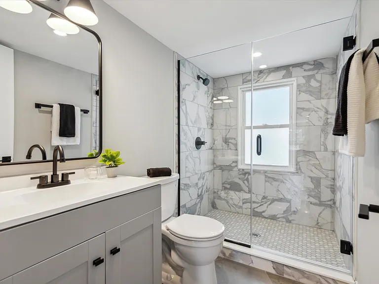 933 Henry Ave — Photo 37