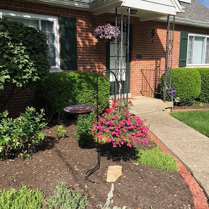 1st image of 2579 Bonnie Dr