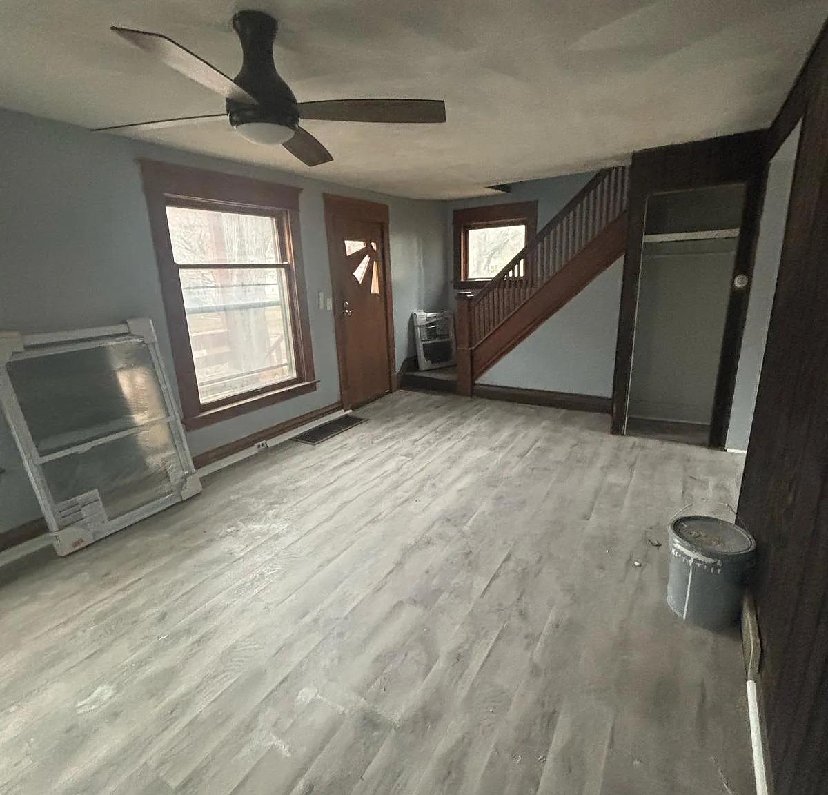 3 bed, 900 sqft, $1,498 — Photo 4