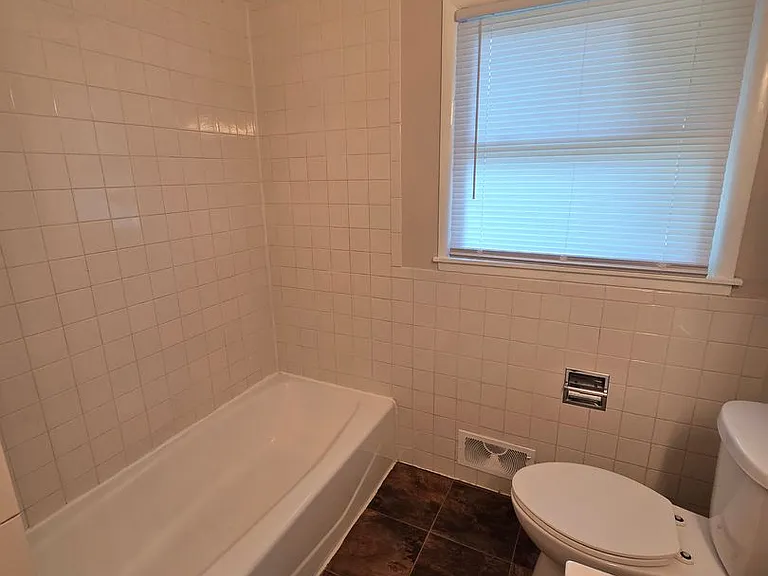 3215 S Chase Ave — Photo 5