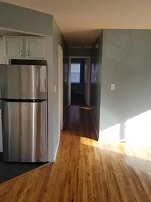 Rented by Paragon Real Estate Corporation | media 28