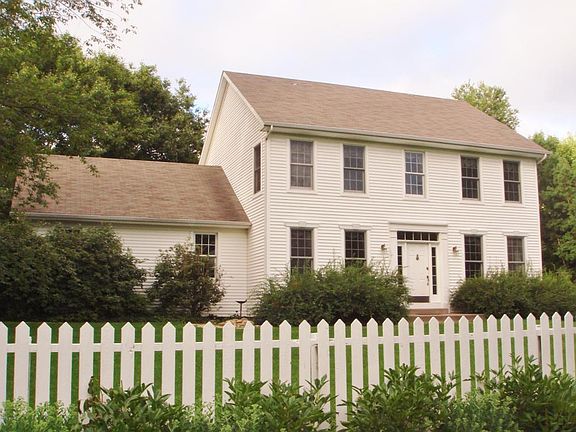 3rd image of 26600 Rosemary Ln