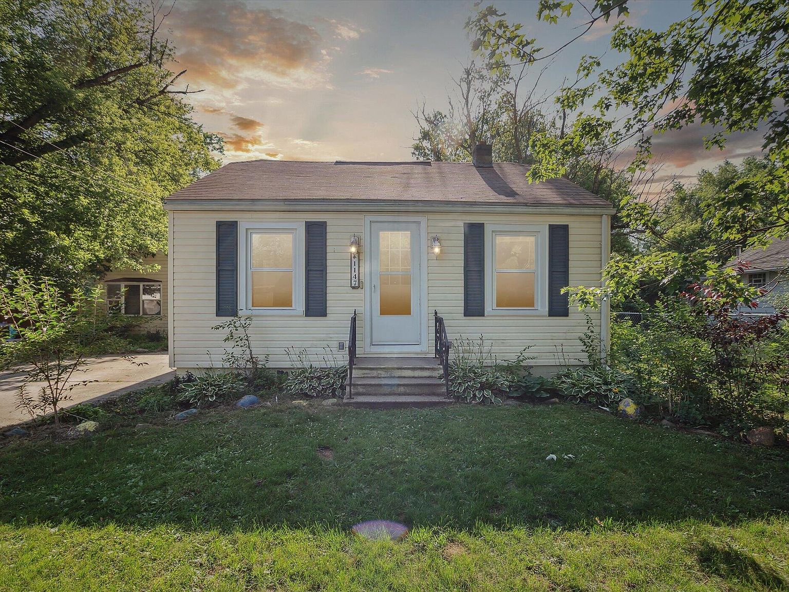 1147 Lamoine St, Jackson, MI 49203 Zillow