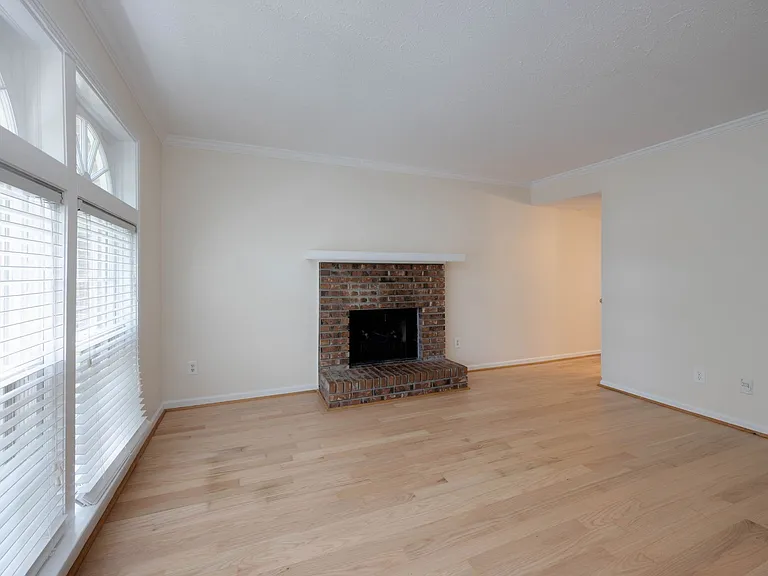 2604 Belcourt Ave #B — Photo 6