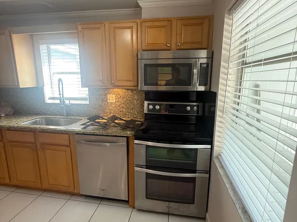 1337 NE 16th Ave, Fort Lauderdale, FL 33304