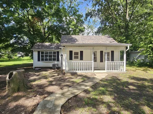 1017 N 7th St, Mount Vernon, IL 62864