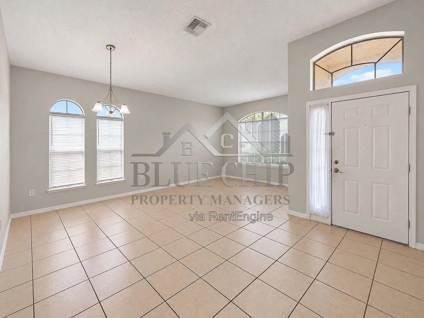 4 bed, 2.0 bath, 1985 sqft, $2,700 — Photo 2
