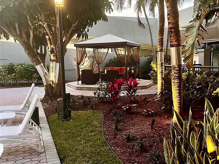 3031 N Ocean Blvd #903 — Photo 12