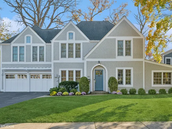 928 Pine St, Winnetka, IL 60093