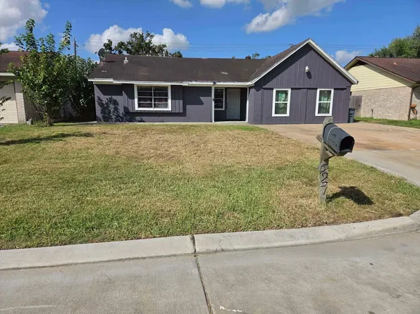 627 Rockbrook Dr, Houston, TX 77015