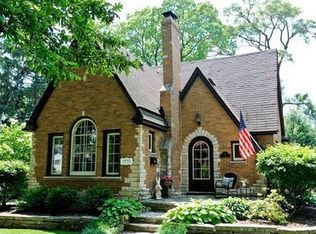 110 S Hickory Ave, Bartlett, IL
