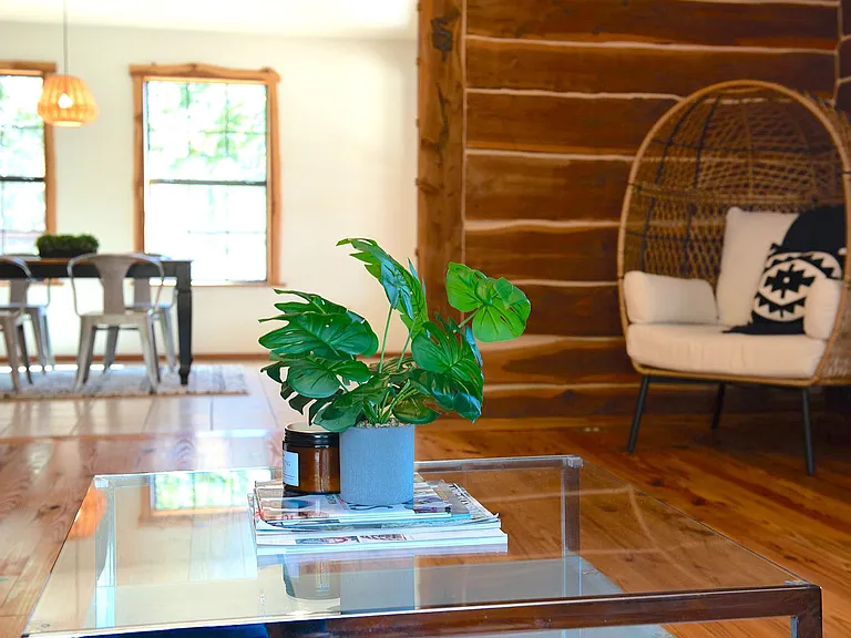 1381 Greenbriar Dr — Photo 10