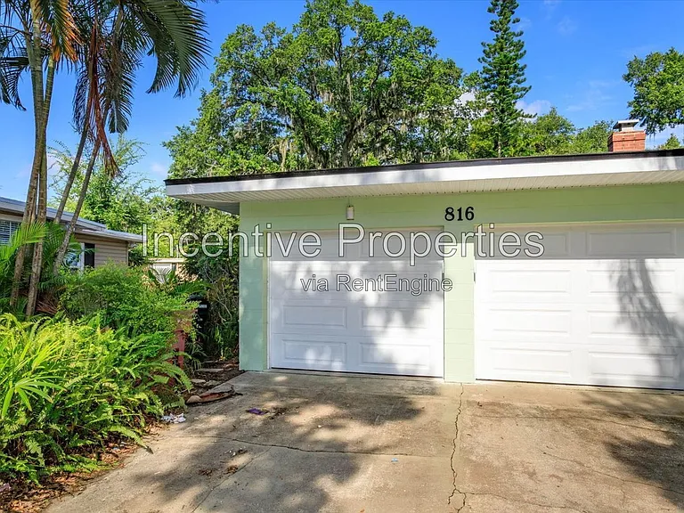 816 Putnam Ave — Photo 2