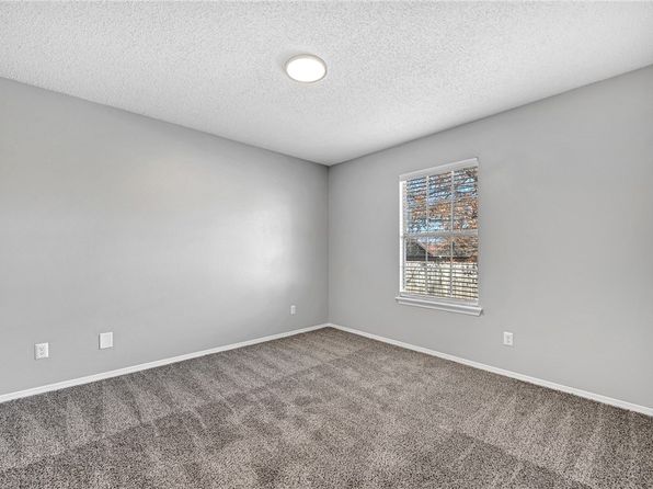 fayetteville-arkansas-448576526 picture