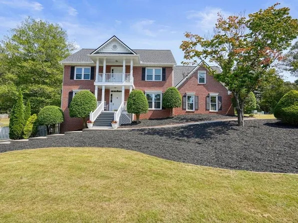 4937 Willow Creek Dr, Woodstock, GA 30188