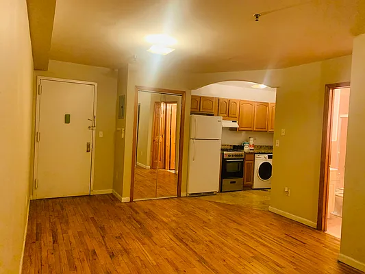 Rented by 18 REALTY | media 9