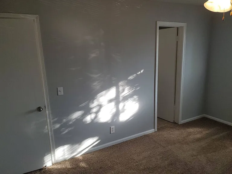 Stratford East Apartments — Photo 71