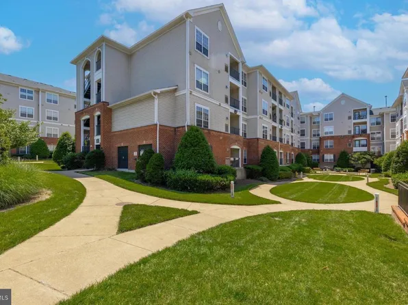 4850 Eisenhower Ave Unit 218, Alexandria, VA 22304