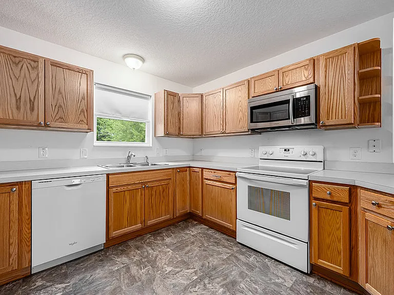 1329 Paradise Dr — Photo 5