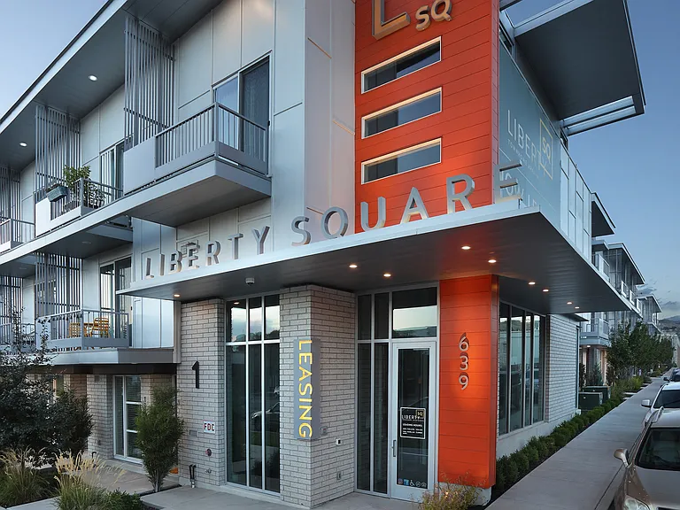 Liberty Square — Photo 2