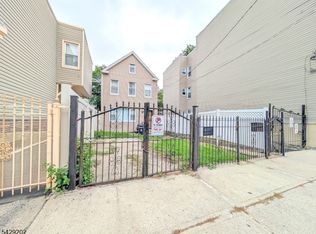 203 Lake St, Newark City, NJ 07104
