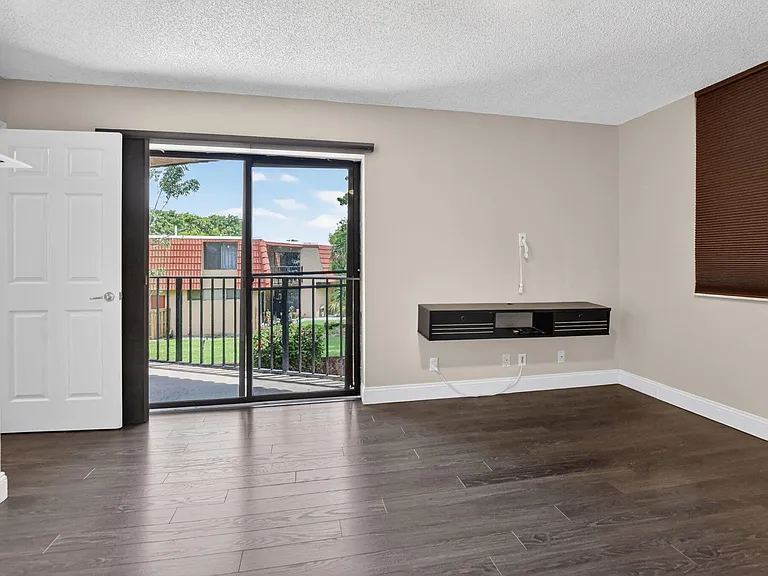 8099 Severn Dr #D — Photo 29
