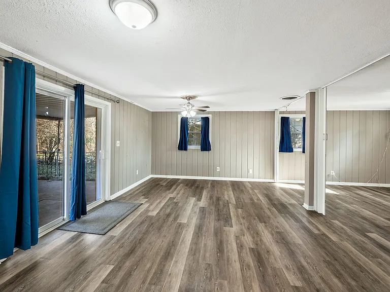 138 Roberta Dr — Photo 21