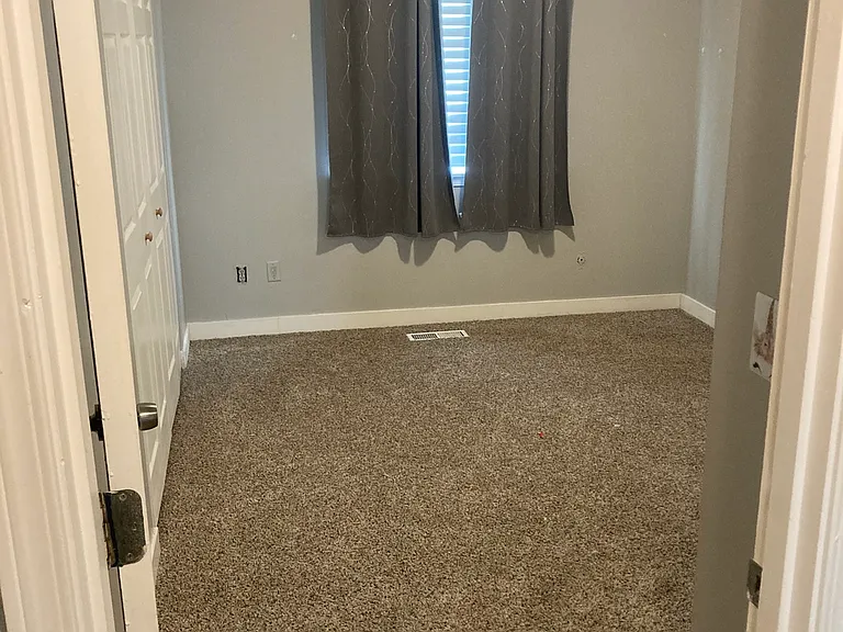 1211 NW 8th St — Photo 12