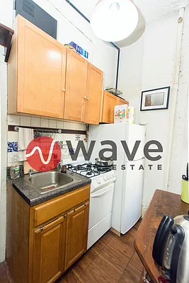 Rented by Wave Real Estate Group | media 29
