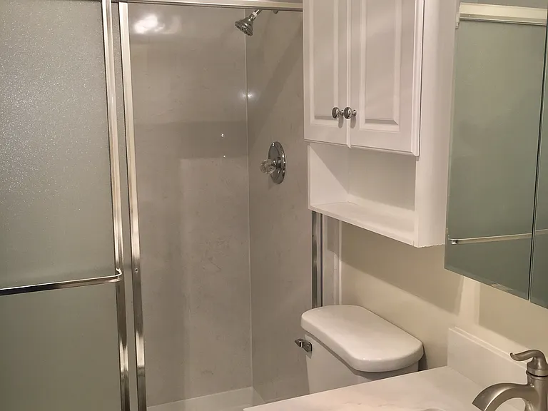520 Elm Street Apts — Photo 14