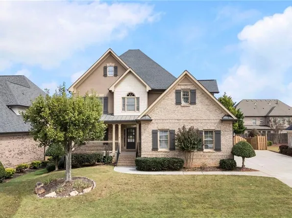 1054 Morgan Garner Dr SW, Lilburn, GA 30047