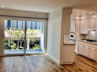 1223 S Bundy Dr APT 202, Los Angeles, CA 90025
