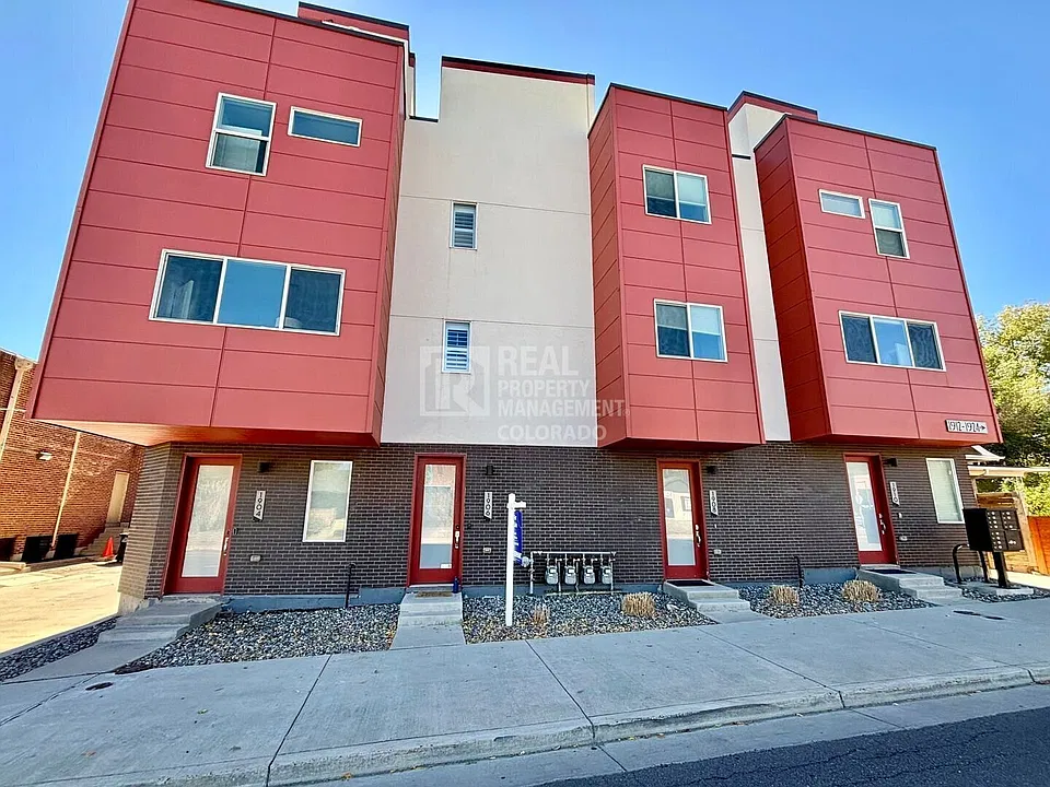 1906 W 38th Ave
