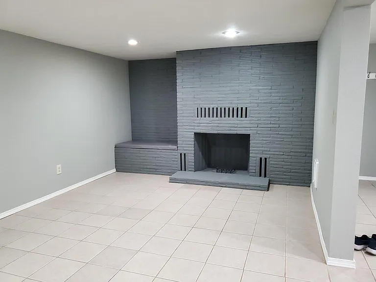 9486 N Tioga Ave — Photo 2