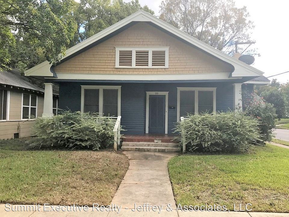 1st image of 555 College St