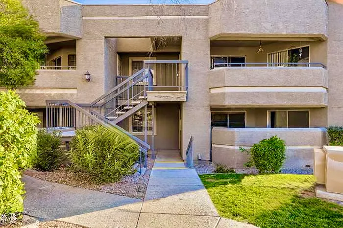 1720 E Thunderbird Rd #1008