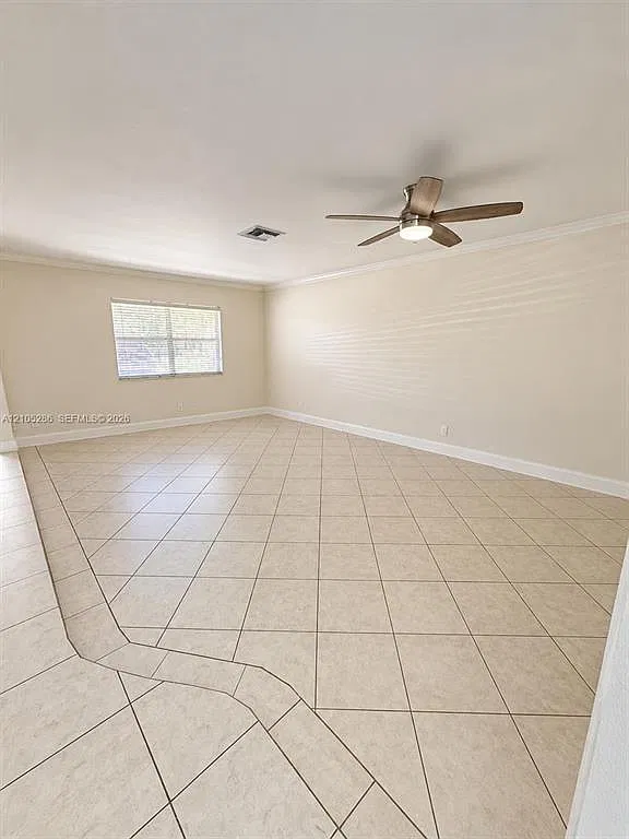 2 bed, 3260 sqft, $2,500 — Photo 3