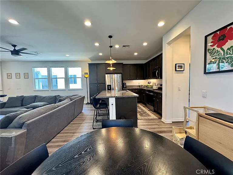 10577 Cannon Dr — Photo 2