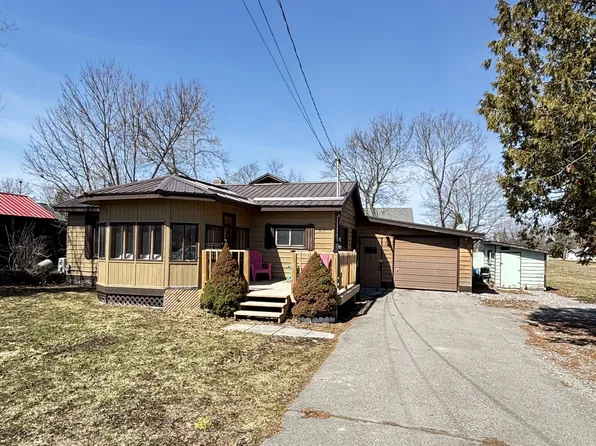 46 Helen St, Kawartha Lakes, ON K0M 1A0