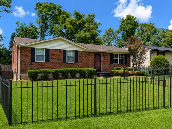 3229 Briarwick Dr, Nashville, TN 37218