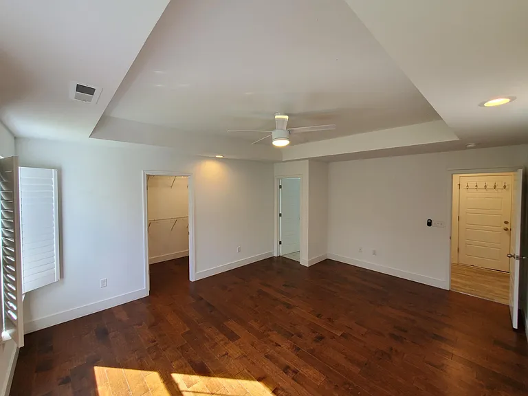 261 Woodcrest Ct — Photo 10
