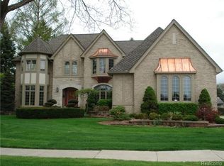 25452 Blossingham Dr, Dearborn Heights, MI 48125