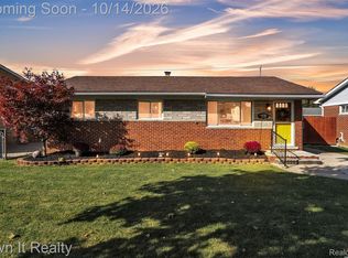 14220 Navarre St, Gibraltar, MI 48173