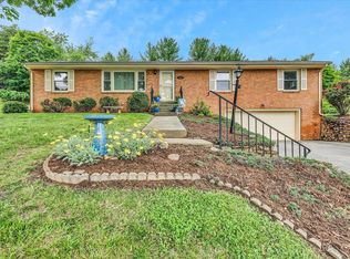 5921 Brahma Rd, Roanoke, VA 24018