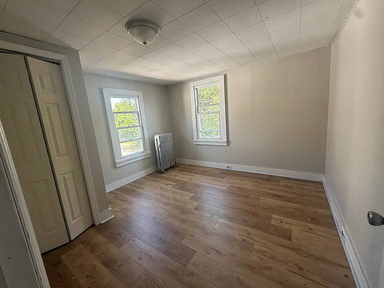28 Midland St #1 — Photo 6