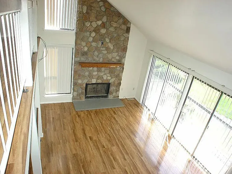 25 Bloomingdale Dr #3C — Photo 14