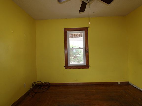 3rd image of 1911 Allegan St