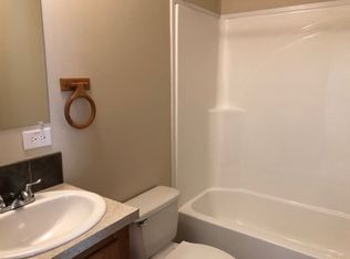 1085 Richard Rd, Elgin, IL 60123