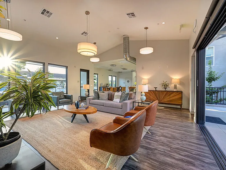 Vela Apartments — Photo 53